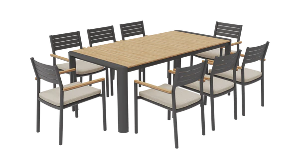 Nakarin Dining Setting