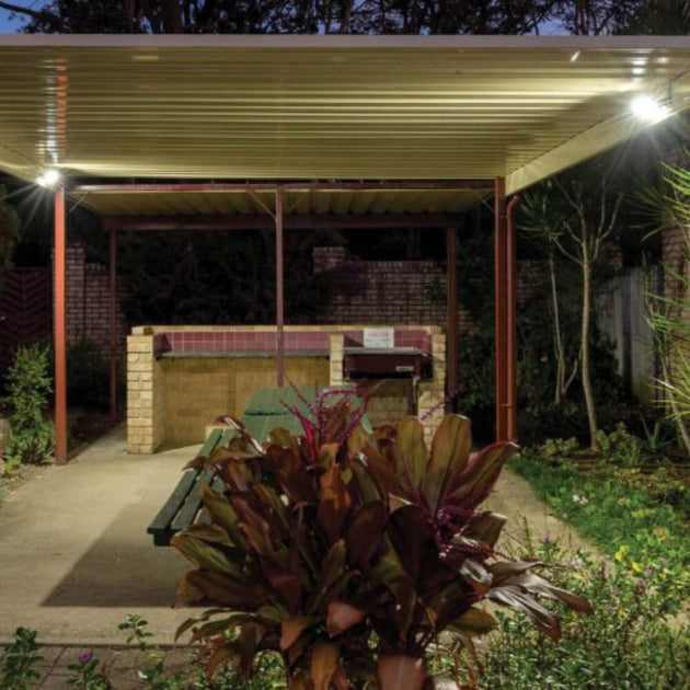 Multipurpose Solar Light V2 – The Springs Garden World