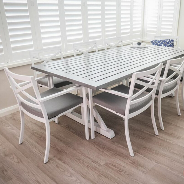 9 piece Bridgehampton Dining Setting